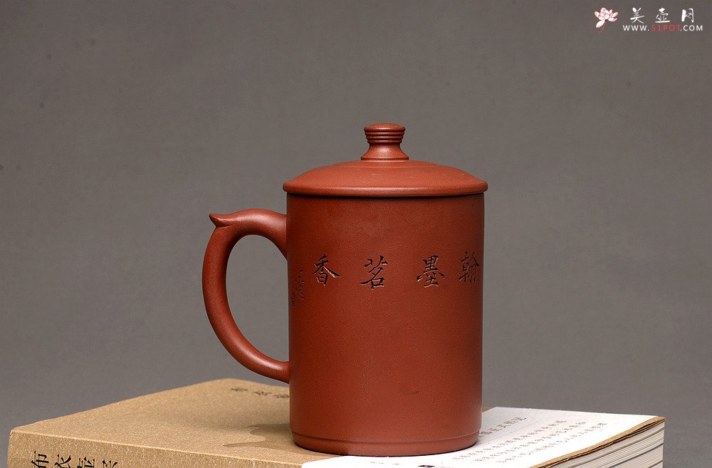 紫砂壶图片：格调雅玩 陆轶舟老师精刻~梅 兰 竹 好料盖杯  - 美壶网