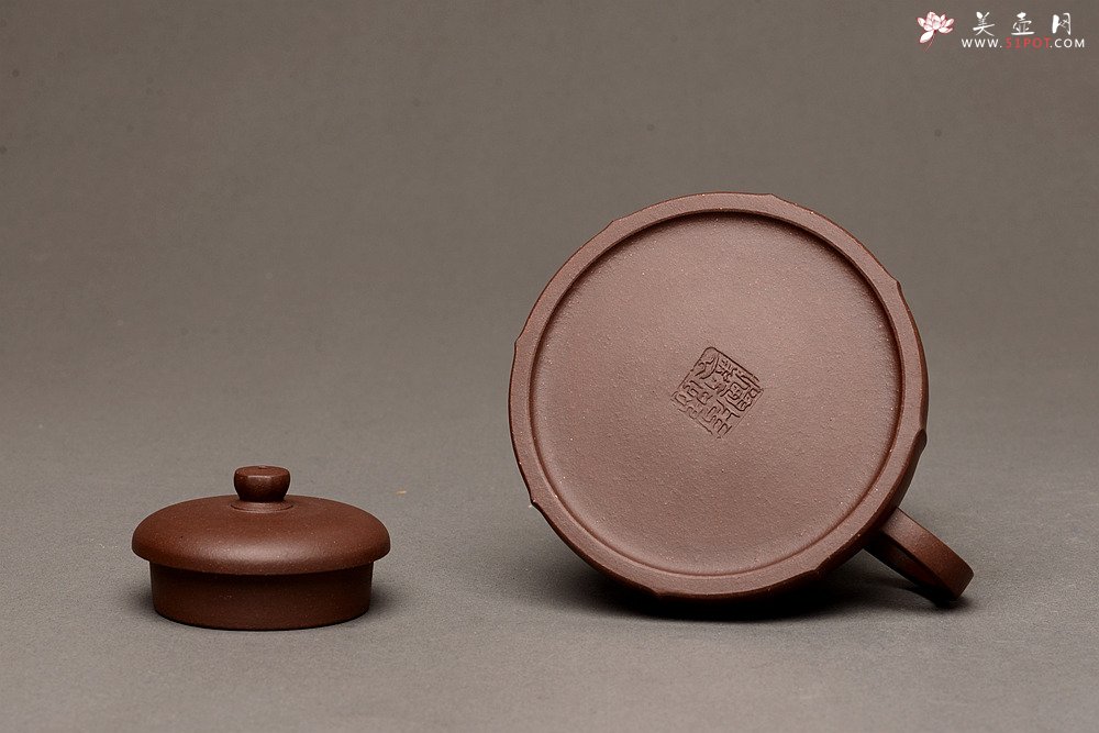 紫砂壶图片：周路健全手新作 线条流畅 稳重敦厚 难得老紫泥 印月 - 美壶网