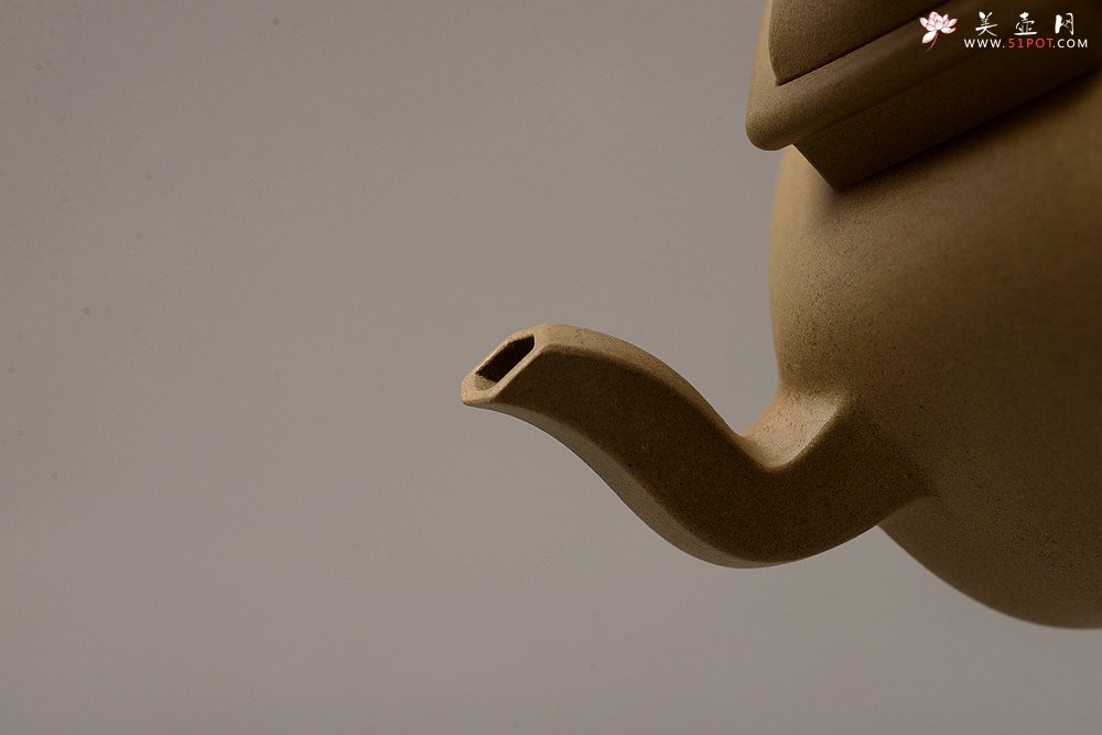 紫砂壶图片：优质本山段 型制精进 全手六方华樽 方器经典 俊秀耐品~工精 - 美壶网