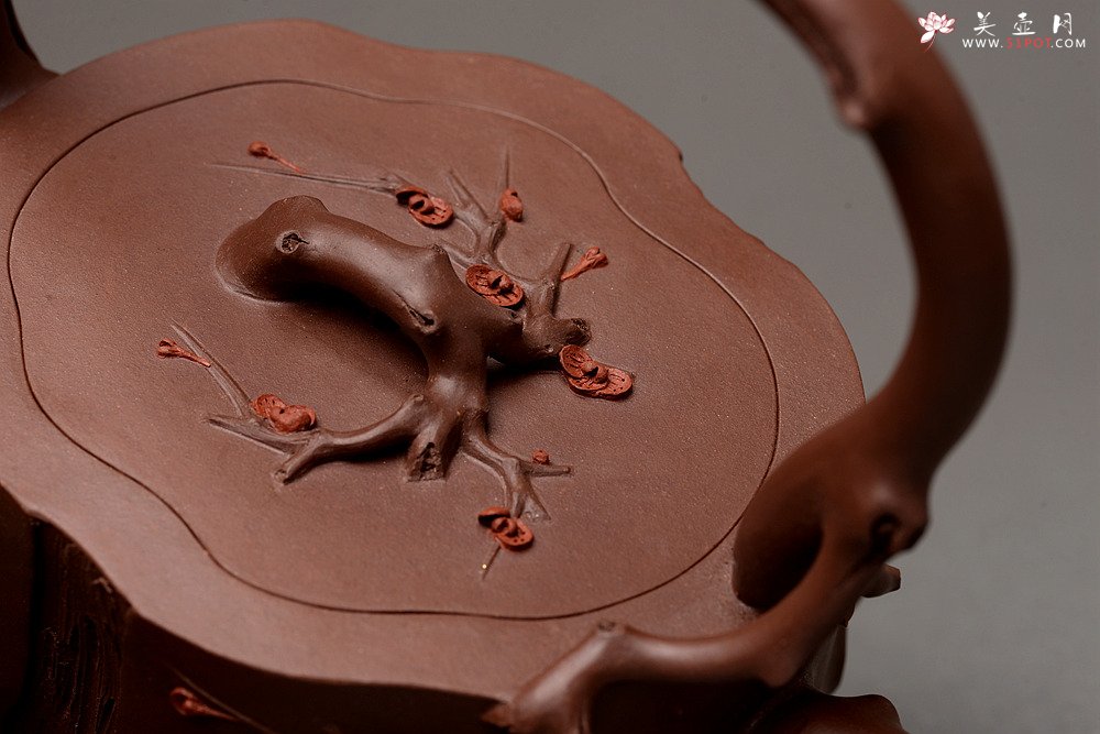 紫砂壶图片：单志萍老师新品 精品全手提梁梅桩 难度大 立体梅花~精神喜庆 - 美壶网