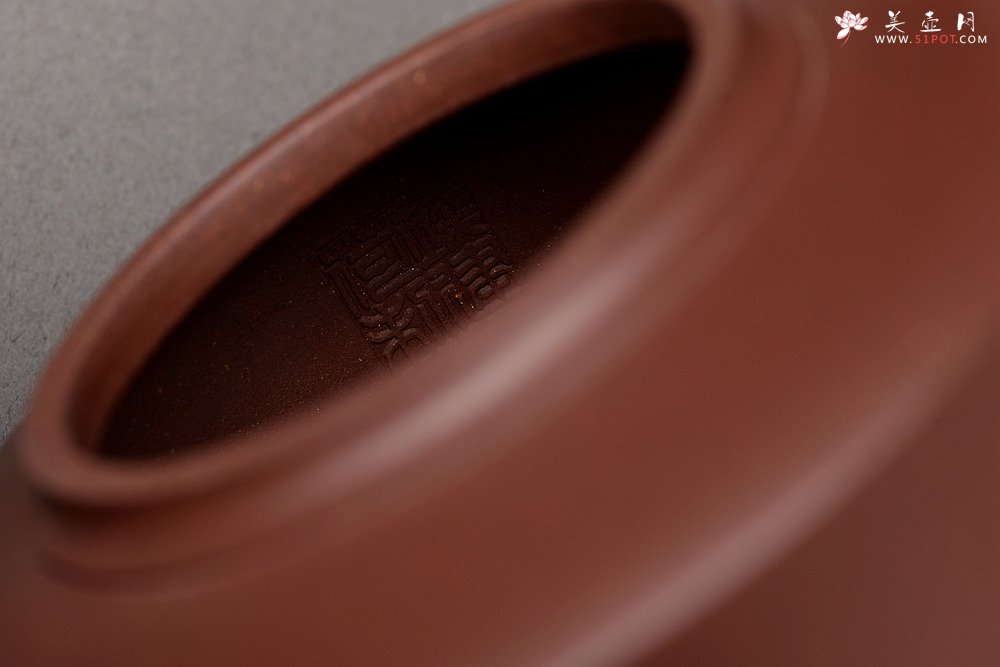 紫砂壶图片：钱建荷作品 全手经典提璧 精工典范 纯正底槽青 神韵犹存 - 美壶网