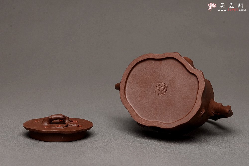 紫砂壶图片：单志萍老师新品 精品全手提梁梅桩 难度大 立体梅花~精神喜庆 - 美壶网