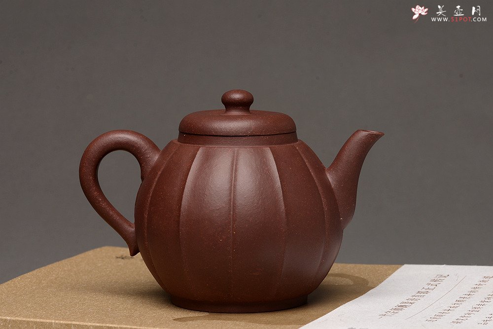 紫砂壶图片：周斌全手工新作难度极大 肌肉男o(∩_∩)o 全手筋纹秋蕾 原矿老紫泥 - 美壶网