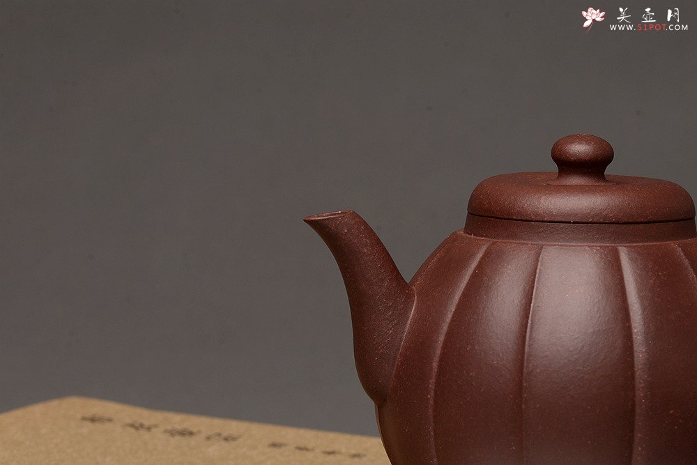 紫砂壶图片：周斌全手工新作难度极大 肌肉男o(∩_∩)o 全手筋纹秋蕾 原矿老紫泥 - 美壶网