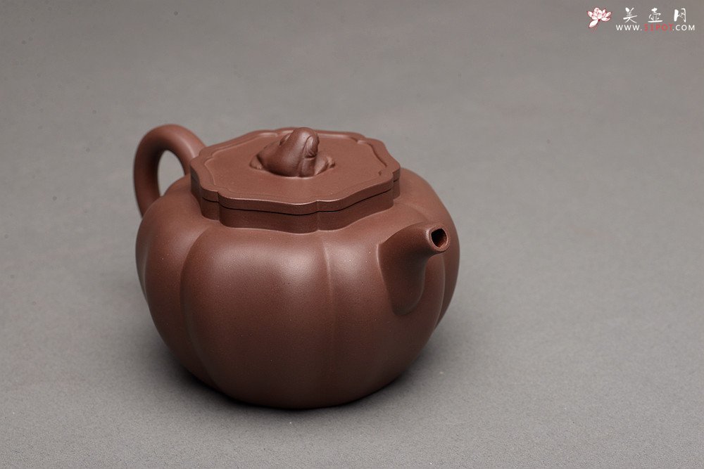 紫砂壶图片：酒虎全手 乙未冬精品佳作 做工精致 狮球二式 推荐~ 优质紫泥 - 美壶网