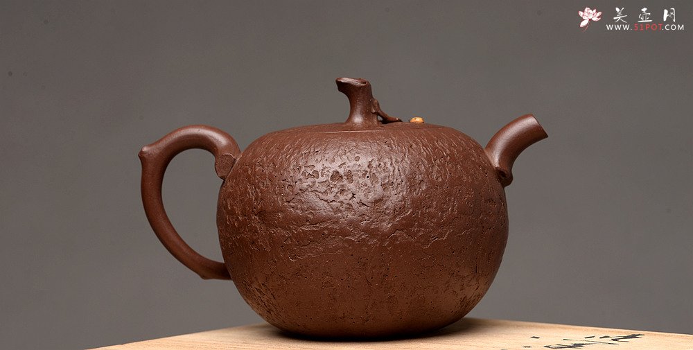 紫砂壶图片：潘丹初乙未冬末全手新作 酣畅淋漓的花货手法 秀雅得趣 秋色 - 美壶网