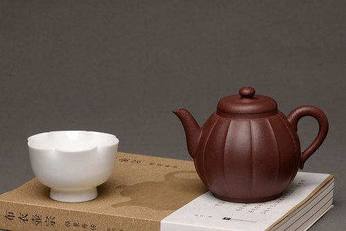 周斌紫砂壶 周斌全手工新作难度极大 肌肉男o(∩_∩)o 全手筋纹秋蕾 原矿老紫泥 原矿紫泥