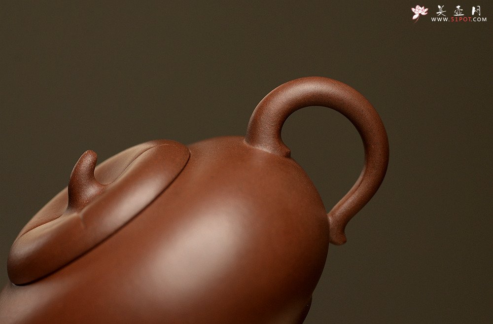 紫砂壶图片：王微丙申年全手新品 做工精致 灵巧秀雅  柿圆壶 - 美壶网