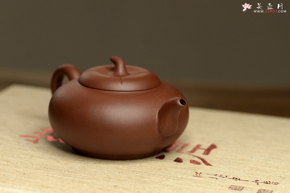 紫砂壶图片：王微丙申年全手新品 做工精致 灵巧秀雅  柿圆壶 - 美壶网