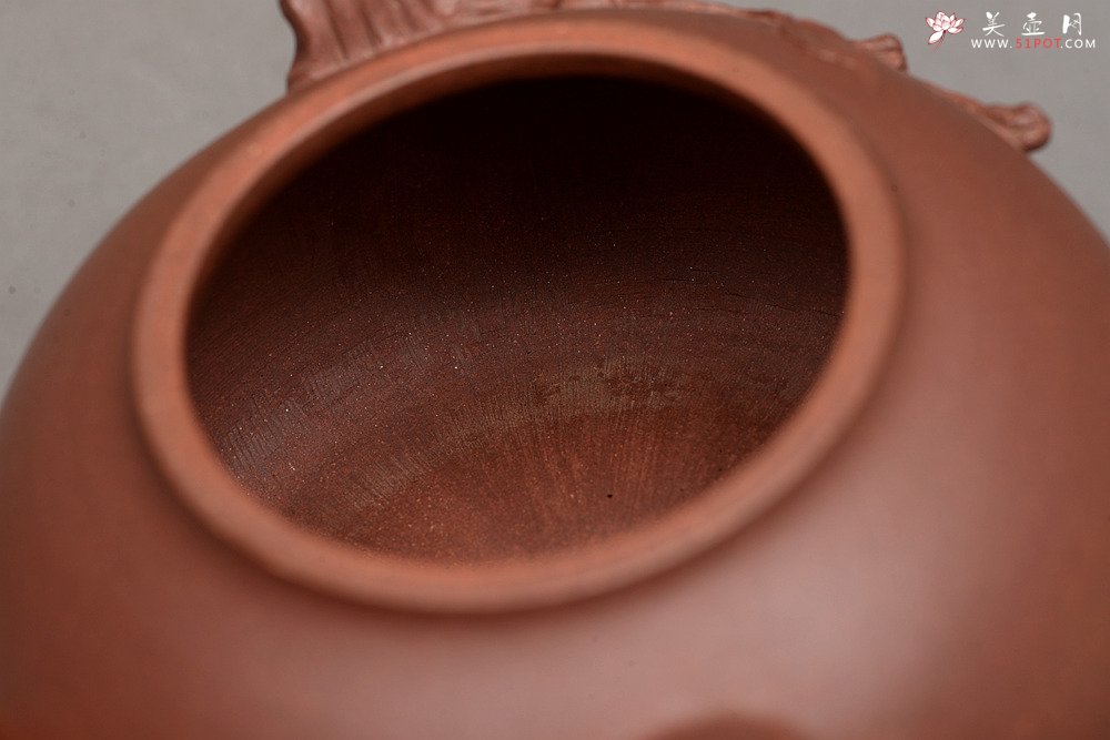 紫砂壶图片：潘丹初作品 吉祥祝福 敦厚可人 全手佛手 - 美壶网