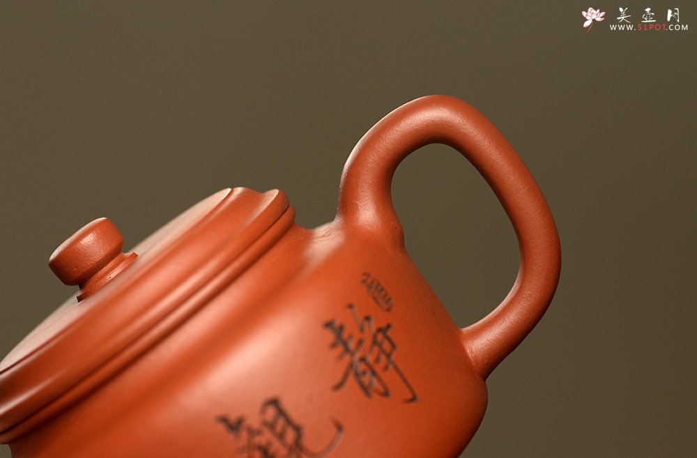 紫砂壶图片：国工师张云熙作品 温文尔雅 德中 传统经典 - 美壶网