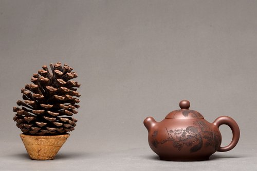 谭华斌紫砂壶 美壶特惠 谭华斌近作 道洪风格之珠韵 刻绘精细生动  原矿紫泥