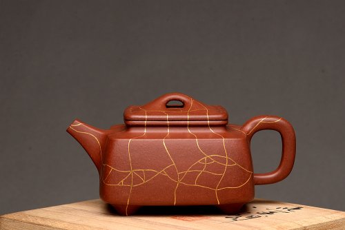 顾文君紫砂壶 优质底槽青 冰纹魅力~沉稳之作 全手金律四方 真金装饰 原矿底槽清