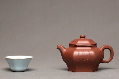 何卫枫紫砂壶 何卫枫最新全手作品  稳重大气 全手恒古六方 国工师陈宏林装饰  原矿底槽清