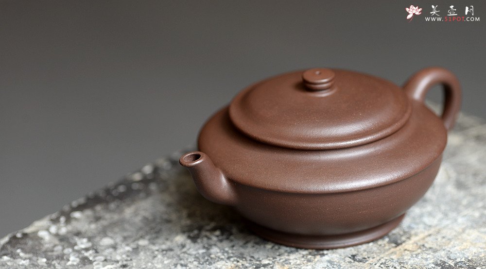紫砂壶图片：马建鹏丙申春 宋韵 老紫泥 仅2只 做工精致 器形耐品~ - 美壶网