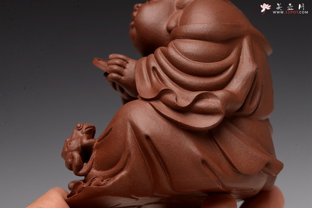 紫砂壶图片：王健徒弟刘祥新作 奢侈用料底槽青 刘海戏金蟾  - 美壶网