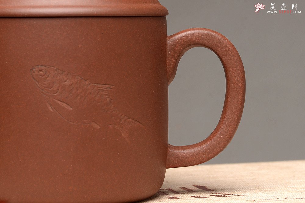 紫砂壶图片：陆轶舟老师精刻 好料盖杯 精工 - 美壶网