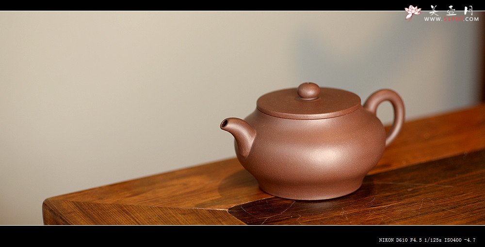 紫砂壶图片：王薇丙申年春全手新作 上下刹凹 大口实用 虚扁 - 美壶网