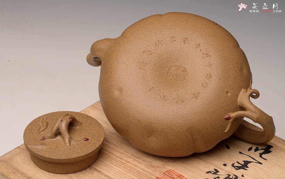 紫砂壶图片：高雪琴新作 优质老段泥 贴叶灵动 大口实用 全手春趣 - 美壶网