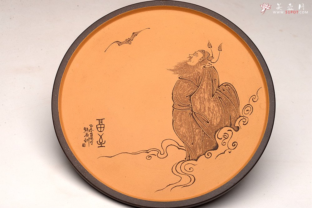 紫砂壶图片：美壶特惠 游心堂主人精刻 文气工笔罗汉系列 干泡台 文盘 送礼自玩佳品 - 美壶网