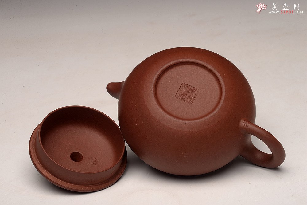 紫砂壶图片：曲峰经典器形力作 端庄秀气 手法老辣 传统刹凹全手大仿古 - 美壶网