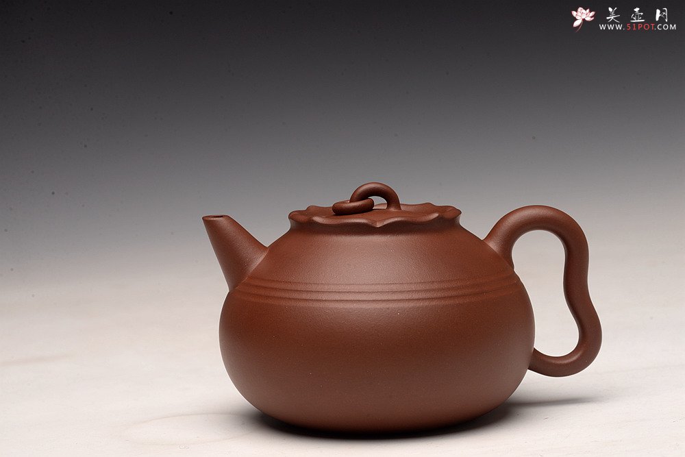 紫砂壶图片：于洪霞新作 造型敦厚 古雅可人 细节頗見功力 心心相印 全手素心 - 美壶网