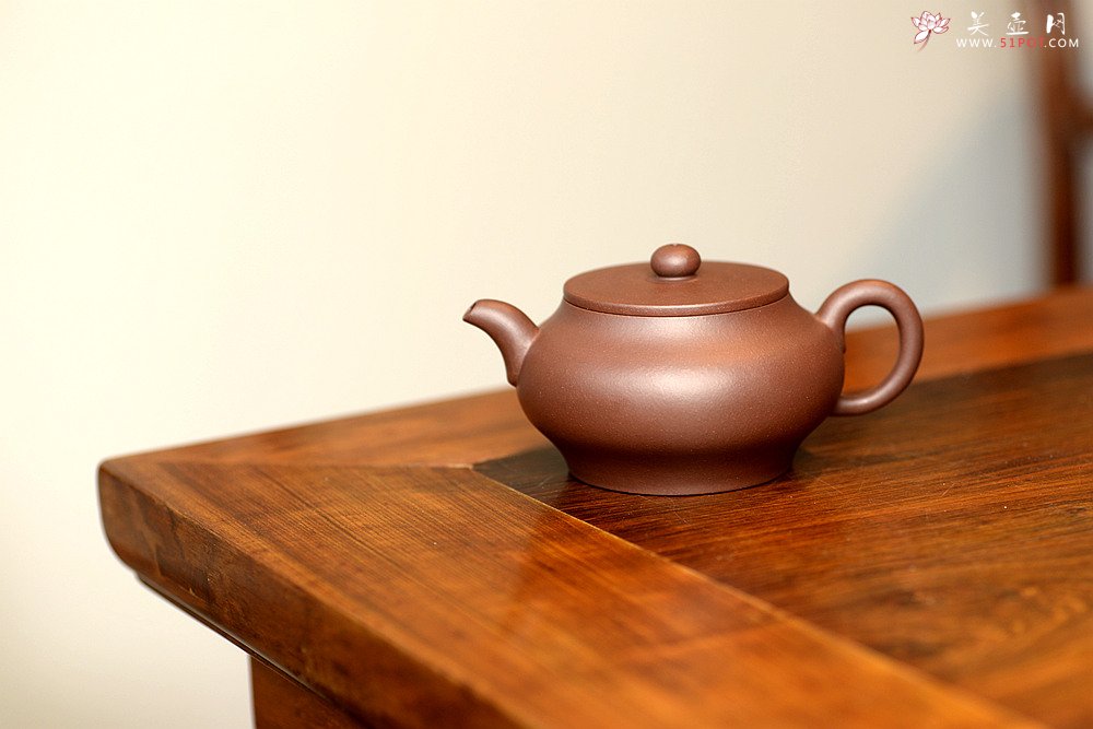 紫砂壶图片：王薇丙申年春全手新作 上下刹凹 大口实用 虚扁 - 美壶网