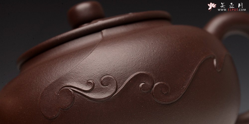 紫砂壶图片：高雪琴乙未年全手原创作品 陆轶舟精心装饰 云卷云舒 雅致 云锦 - 美壶网