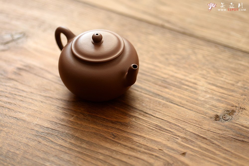 紫砂壶图片：王微全手  做工精致 秀气可人 怡圆壶 极品清水泥 - 美壶网