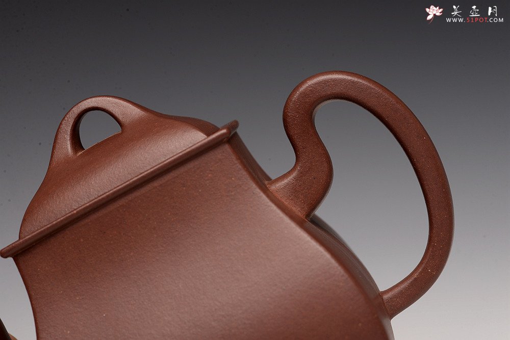 紫砂壶图片：于洪跃原创作品 线条流畅 做工精致 全手四方宫樽  - 美壶网
