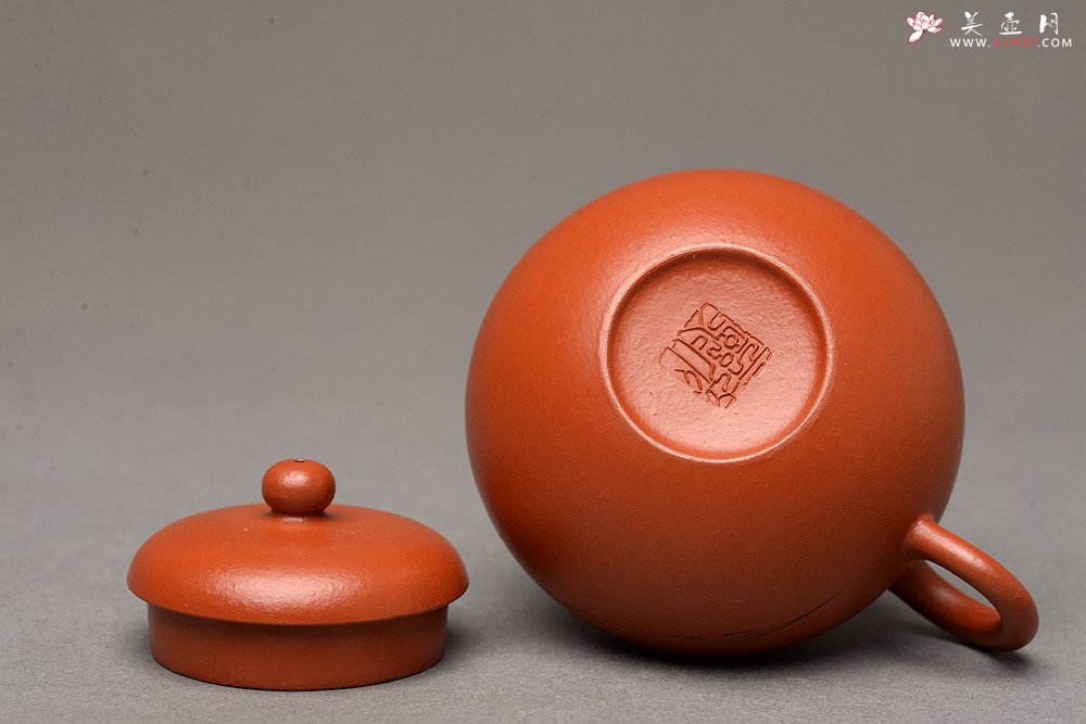 紫砂壶图片：娇艳玉人小西施 张云熙乙未年冬作品 茶盘尤物 优雅饱满 线条灵动 - 美壶网