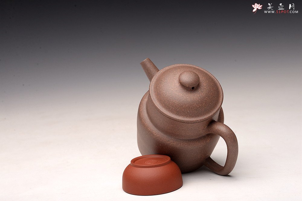 紫砂壶图片：淞庐全手新作 端庄沉稳 文气 高执 - 美壶网