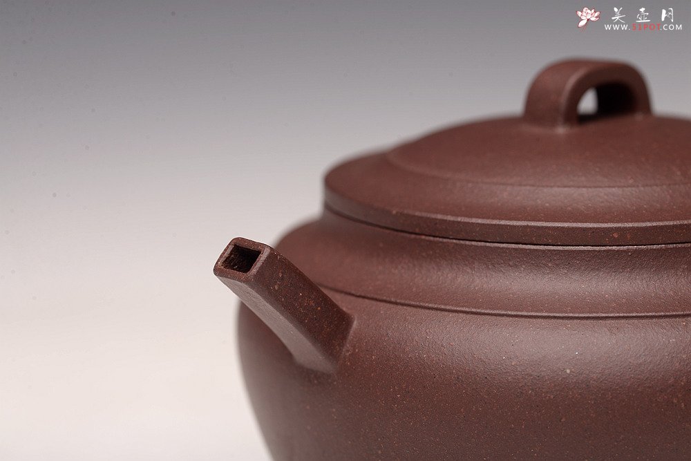 紫砂壶图片：詹黎明全手新作 古朴稳重 线条清晰流畅 颇具个性 陶瓮二 做工精致 - 美壶网