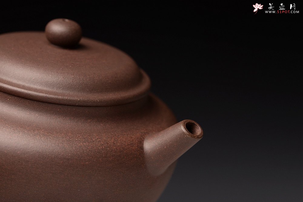 紫砂壶图片：邵春良老师供料 高温紫泥 全手摹古之抱翁 泥色沉稳 浑厚耐品~ - 美壶网