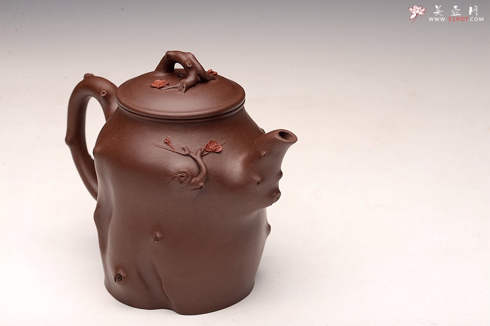 紫砂壶图片： 苍劲之意 古拙之风 单志萍松梅对桩 经典花货题材 - 美壶网