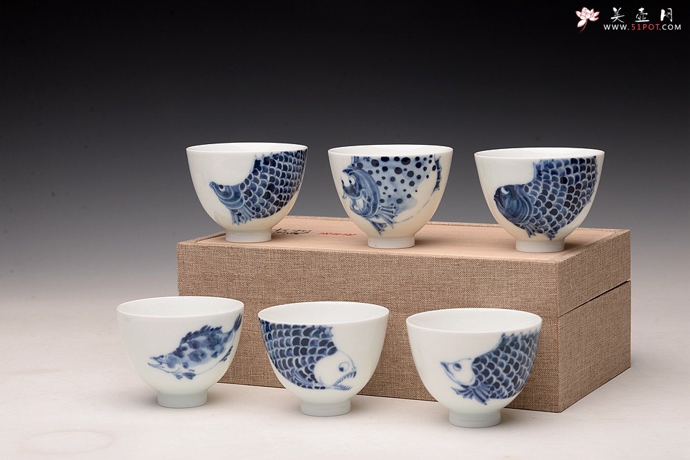 紫砂壶图片：大生（姜寅）玩瓷 年年有余系列 趣味十足 ~ 品茗对杯 - 美壶网