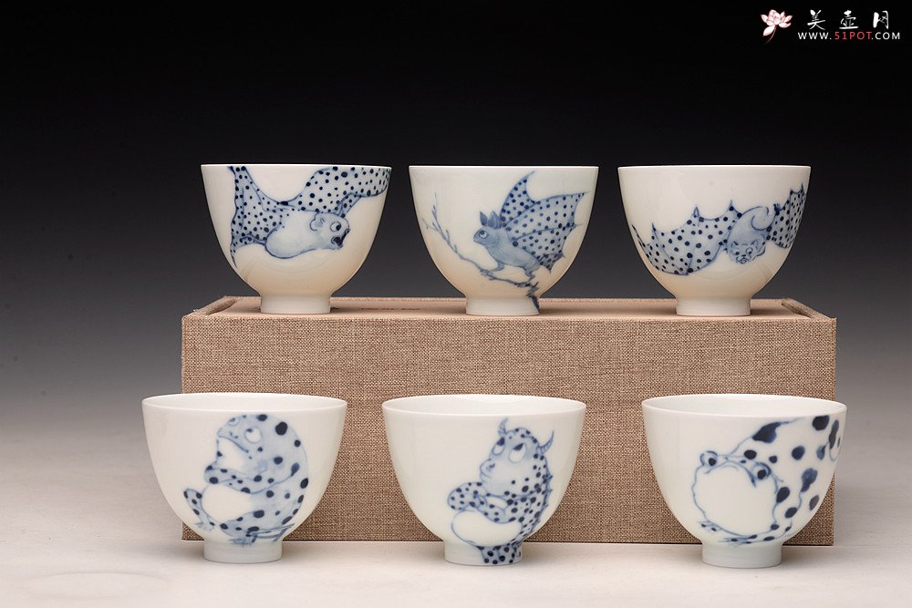 紫砂壶图片：大生（姜寅）玩瓷 小怪兽系列 趣味十足 ~ 品茗对杯 - 美壶网