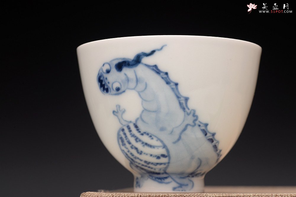 紫砂壶图片：大生（姜寅）玩瓷 小怪兽系列 趣味十足 ~ 品茗对杯 - 美壶网