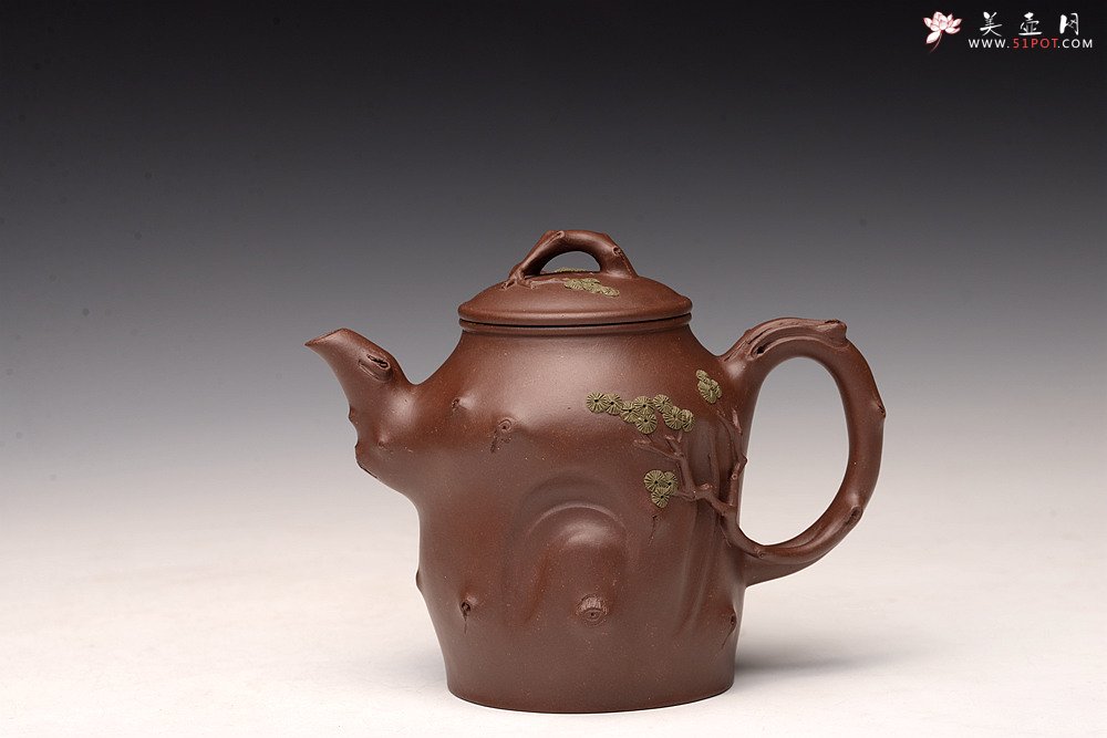 紫砂壶图片： 苍劲之意 古拙之风 单志萍松梅对桩 经典花货题材 - 美壶网