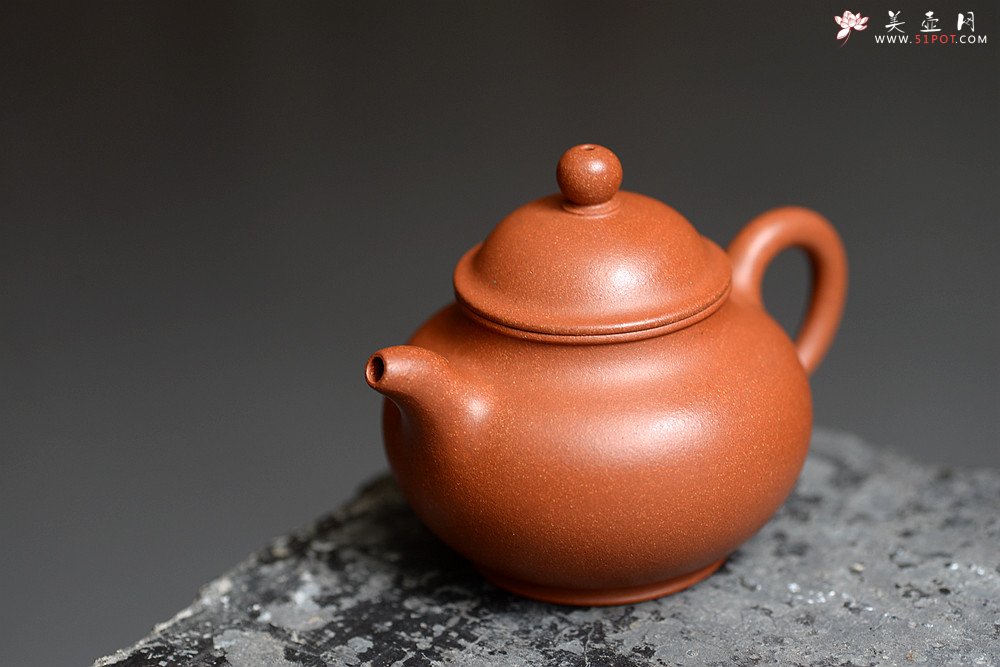 紫砂壶图片：超级实用油润降坡泥之潘壶 手工练泥仅此一把 - 美壶网