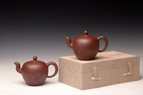 俞欣荣紫砂壶 饱满圆润 陈国良款式  一粒珠 游心堂主人装饰 枣红泥