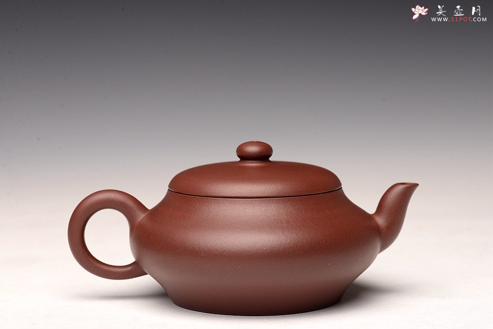 紫砂壶图片：邵春良近作  光素经典 传统全手技法 上下均刹凹 扁灯 优质老清水 - 美壶网