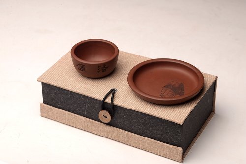 施盛溢-游心堂紫砂壶 精品紫砂杯 用料做工考究 游心堂主人精刻 送礼自用均佳 仅6套 原矿清水泥