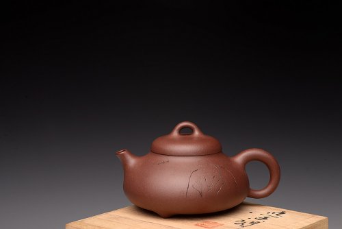 俞欣荣紫砂壶 俞欣荣新作 游心堂主人装饰  徐家风格~ 做工精致 美壶特惠 石瓢 原矿紫泥