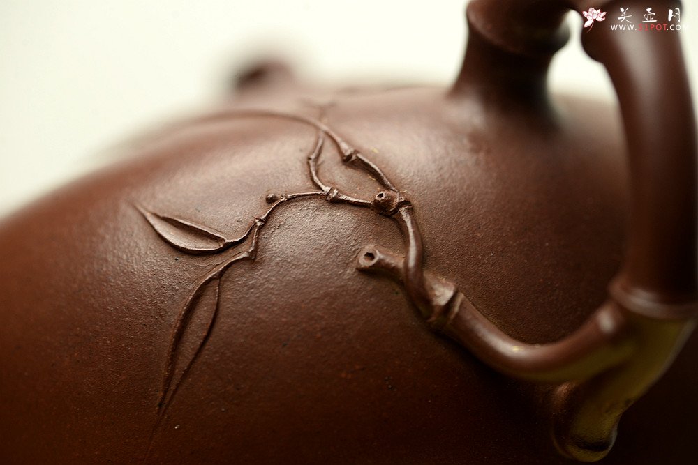 紫砂壶图片：实力派潘丹初丙申夏 优质紫泥  国画入壶 秀雅文气 全手原创福竹o(∩_∩)o - 美壶网