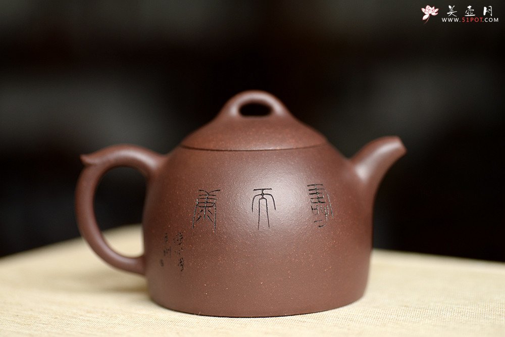 紫砂壶图片：文人作品 全手矮秦权 游心堂装饰  传统经典 - 美壶网