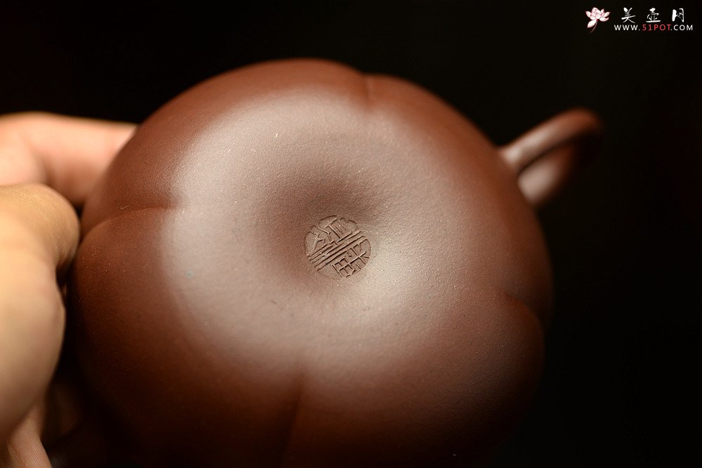 紫砂壶图片：潘丹初丙申夏精品 筋囊花货 全手玉柿二式 秀美逸品 爱不释手的精品 - 美壶网