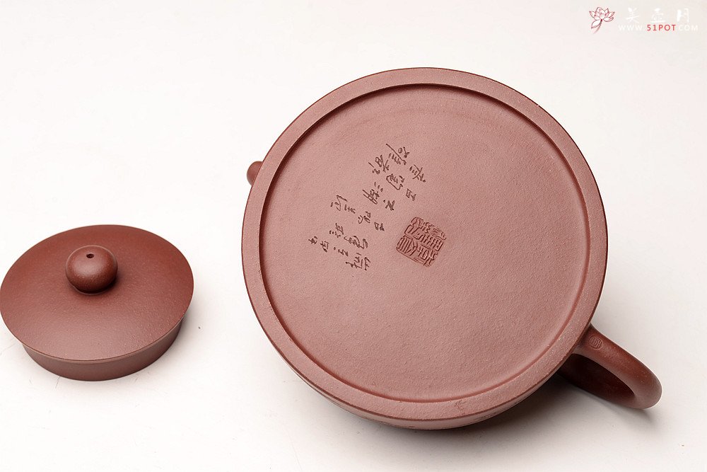 紫砂壶图片：优质底料 李彦雄通景山水 经典作品 全手大半月 大气 - 美壶网