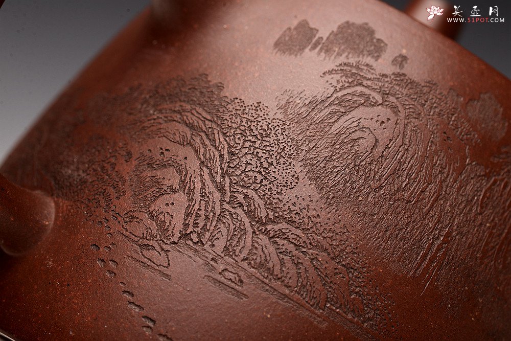 紫砂壶图片：通景山水 丰润挺拔  优质地槽青 全手大汉铎 - 美壶网