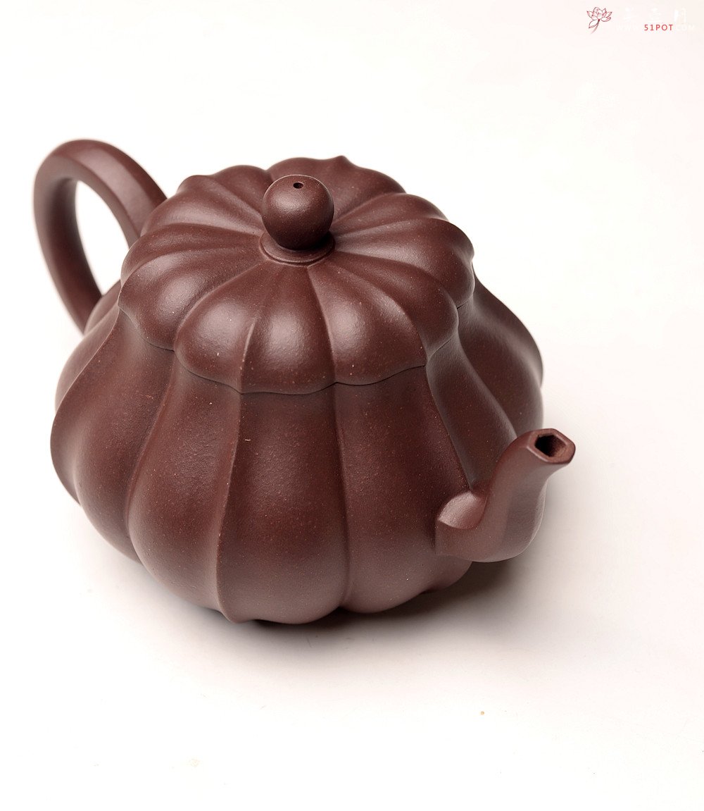 紫砂壶图片：酒虎丙申夏全手摹古 陈腐老紫泥  菱花 精美筋纹  进步之作 - 美壶网